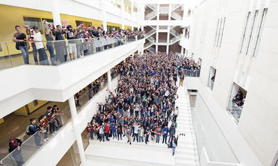 The School of Engineering Class of 2020 on their first day of school in the new building. Photo by Jae Im